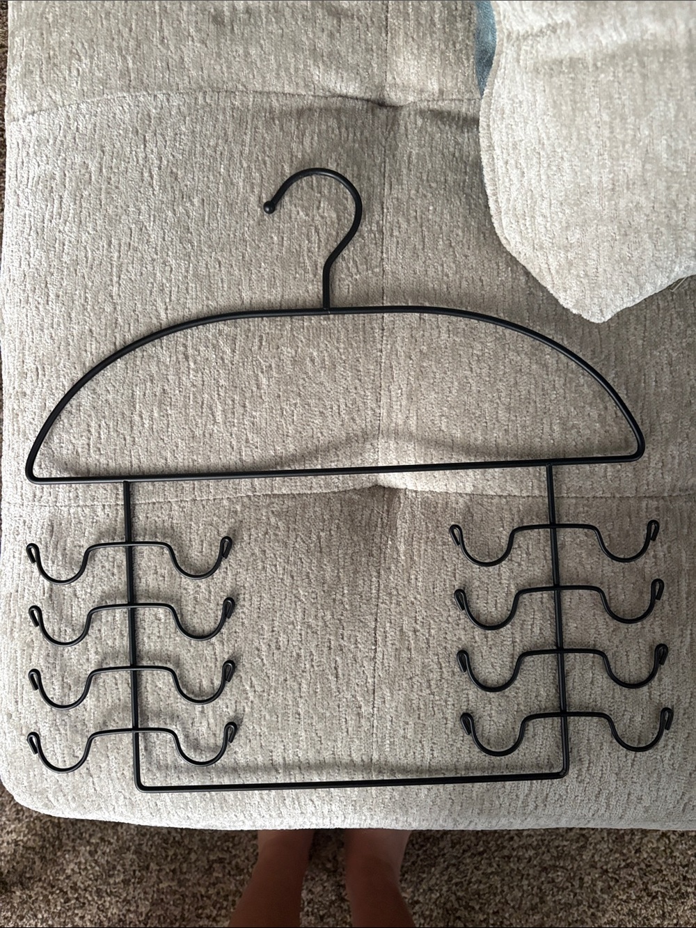 Tank top hanger